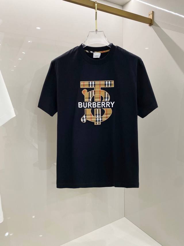 巴宝莉 2025早春新款男女同款短袖T恤，！定制专属纯棉面料，定制原版工艺螺纹，胸前重工字母Logo工艺设计！简约大方，从容百搭，档次极高，完美融入时尚还有风情
