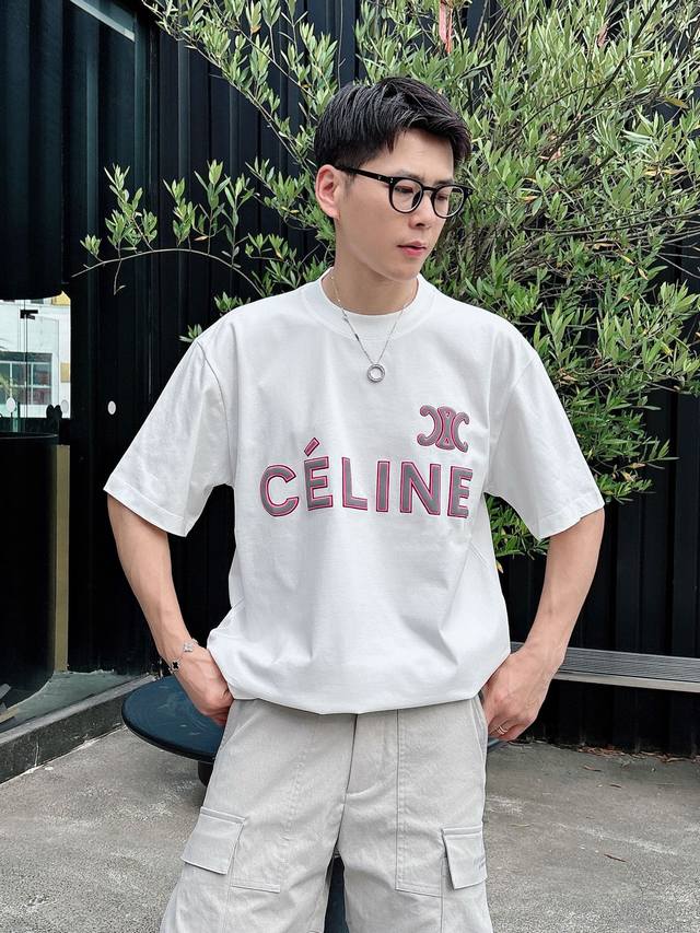 celin* 顶级货品2025春夏新款首发专柜最新款短袖圆领T恤 高端订制 设计前卫时尚！品牌Logo重工艺设计 高端定制260克面料.手感柔软.穿着舒适.专柜