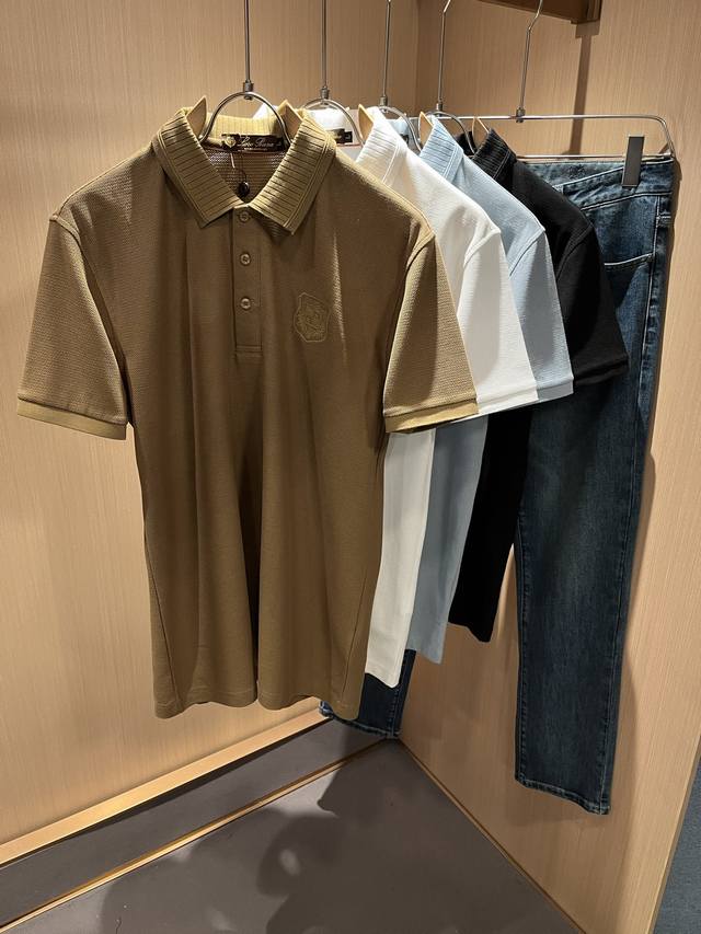 bur*Erry 巴*莉 2025春夏新款男士短袖Polo衫，品牌最新设计元素！既不单调也不复杂,恰到好处的展现品味！客供顶级定制珠地棉面料！舒适吸汗透气根本不