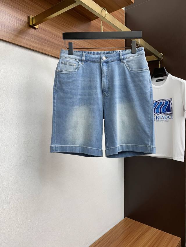马吉拉 25年夏季新款短裤 定制面料定制Logo，各种五金配件全是进口原材料，不可错过的一款单品 码数：48-56