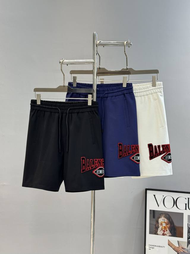 上衣- 。裤子- 。 Balenciag*巴黎-世家25S夏季男士牙刷绣撞色拼接休闲五分短裤.定制高端锦棉面料.面料品质高级舒适.质感绝对的上乘优良，吸湿及透气
