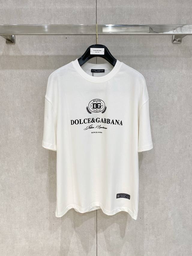 dolce&Gabbana 杜嘉班纳 -Dg 重磅推荐！Ss夏装新品 专柜在售 最新系列图案Logo短袖T恤 必须人手一件的节奏！ 进口顶极精梳棉面料，极为亲肤