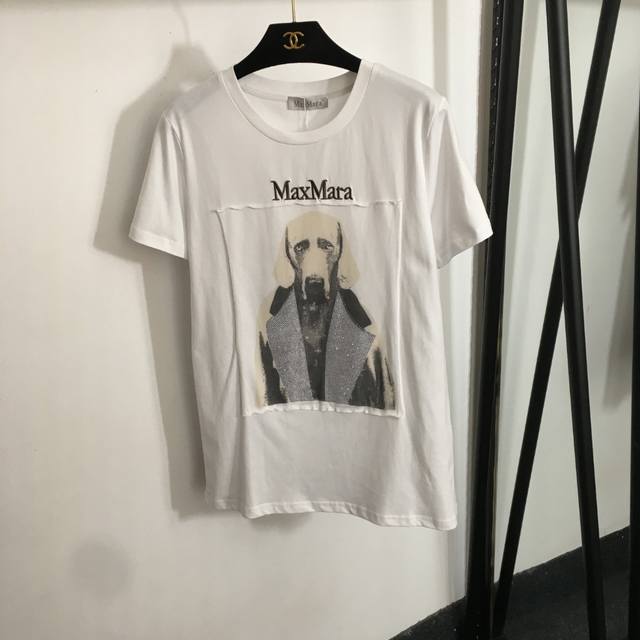 款号20252560 Maxmar*新款 闪耀烫钻狗狗印花贴布 刺绣Logo短袖T恤，白色，咖色，黑色，Sml， M码；肩宽40，胸围100，袖长18，长71