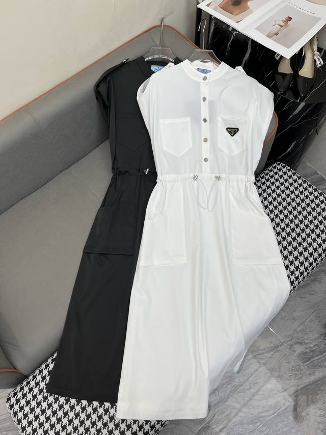 prad* 25Ss新款立领连衣裙 经典三角标装饰 抽绳束腰设计 时尚大方 两色三码Smla807P