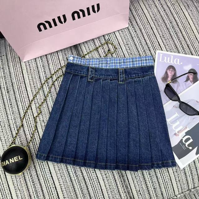 强烈推荐 25年早春夏系列 Miu*新款拼接格纹双头腰压折牛仔半裙 字母贴布绣点缀 Sml