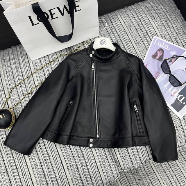 强烈推荐 25年早春夏系列 Loe*新款斗篷款小绵羊皮外套 Yb1:1定制 高端品质 Sml