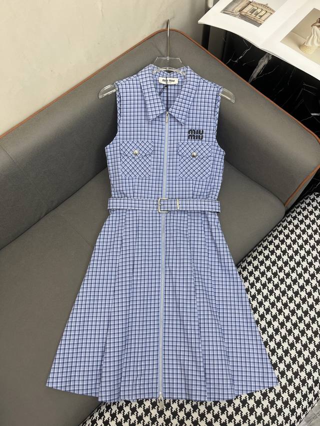 miumi* 25Ss新款翻领格子连衣裙 字母贴布绣花装饰 搭配腰带 高品质 单色三码Sml