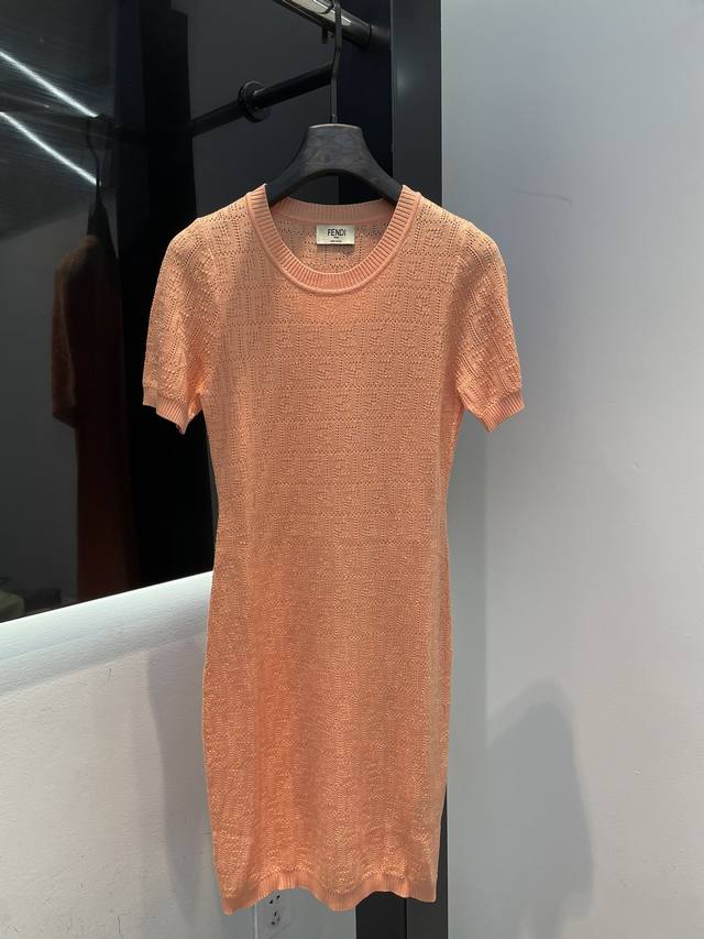 fendi 25 简约百搭 针织短裙 高级穿搭 春季新品 轻奢穿搭 好穿好搭 Sml