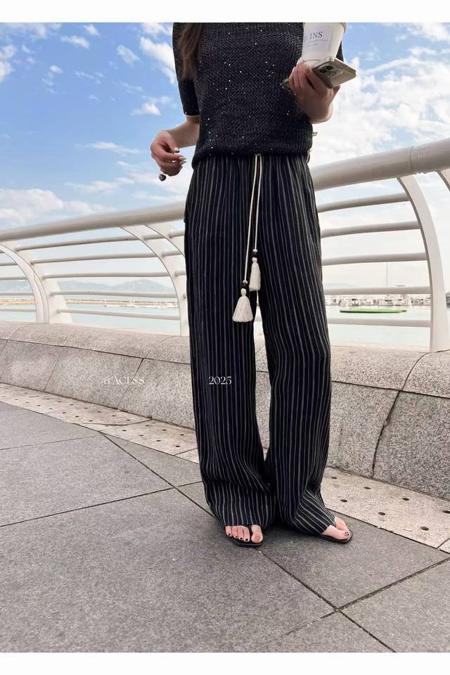 the Row 新款100条纹亚麻酵洗 自然肌理麻结感 松弛高级 长期主义穿搭单品Sml
