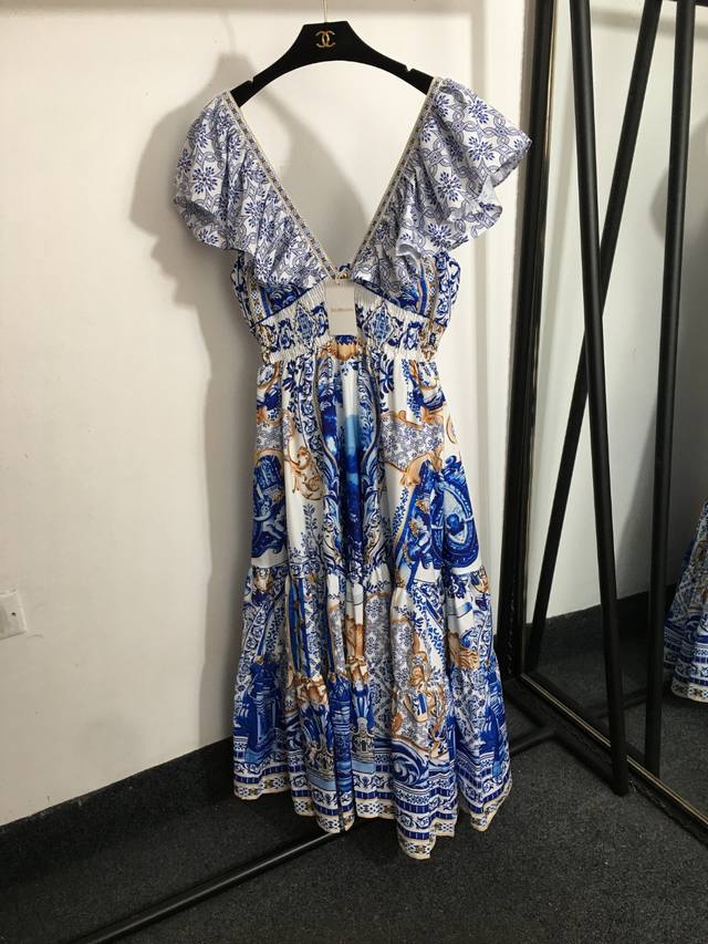 款号20252770 Zimmermann新款 拼色印花荷叶袖蝴蝶结露背V领收腰吊带连衣裙 长裙，蓝色，S-Xl， M码；胸围92，腰围70，长135