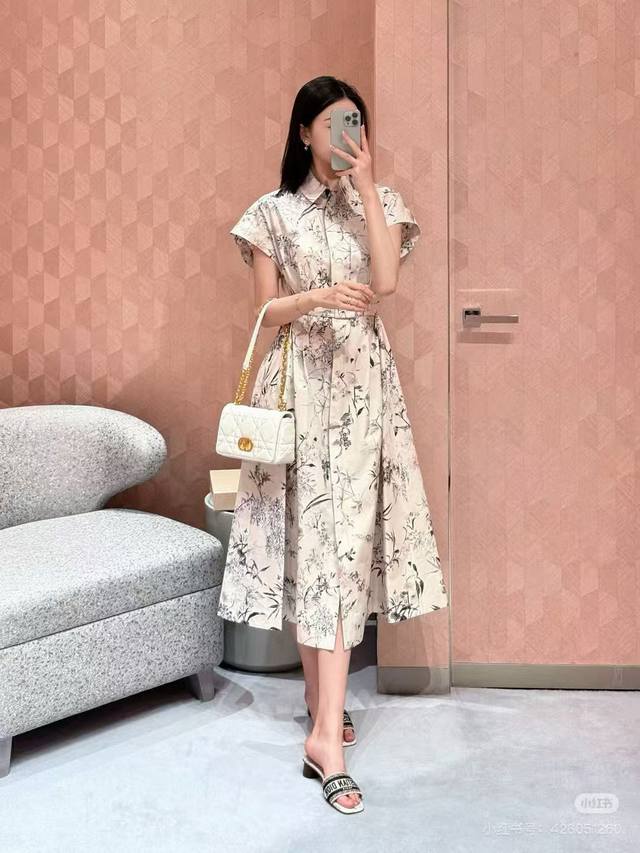 原版Dd.....2025夏季新款腰带印花衬衣裙 高品质，定制Yb进口斜纹棉材质 质感光泽 垂顺有型 通体满印新中式兰花元素 彰显品牌调性 呈现夏日的清爽文雅气