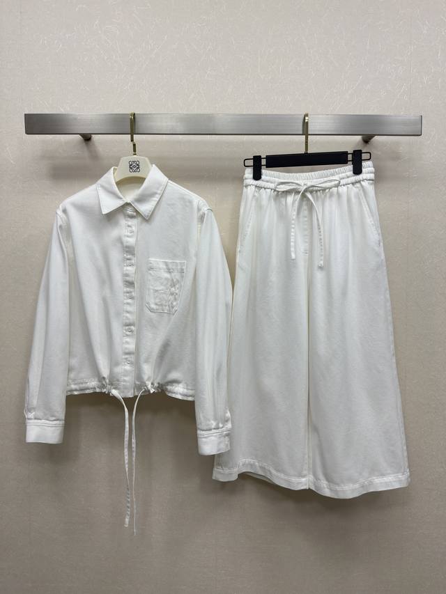 loew* 25Ss 新款 翻领衬衫阔腿裤版型 休闲运动风 面料轻薄亲肤透气 胸前醒目口袋精致Logo 腰部可松紧绷带设计 裤腰松紧一套搭配 Sml. 衬衣25
