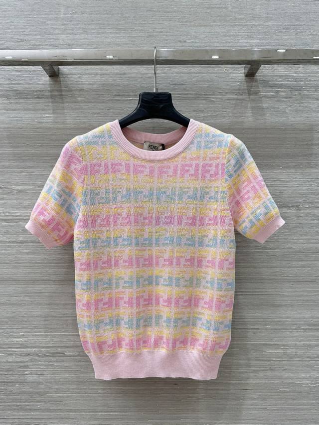 爆单推荐 原单品质 Fe 25春夏新品！夏日多巴胺配色彩色老花！本季必入爆款！绝美小仙女白富美针织短袖上衣！减龄少女气质穿搭！瑞士机18针工艺，显瘦气质又美又仙