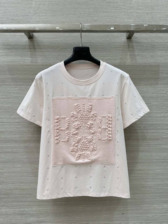 独家首发 高端原单品质！Barri* 25早春新品，Bb针织图案挂毛工艺，烫钻设计名媛气质圆领T恤。品质控必入！全手工挂毛双织工艺！定制纯棉面料清爽透气的手感超