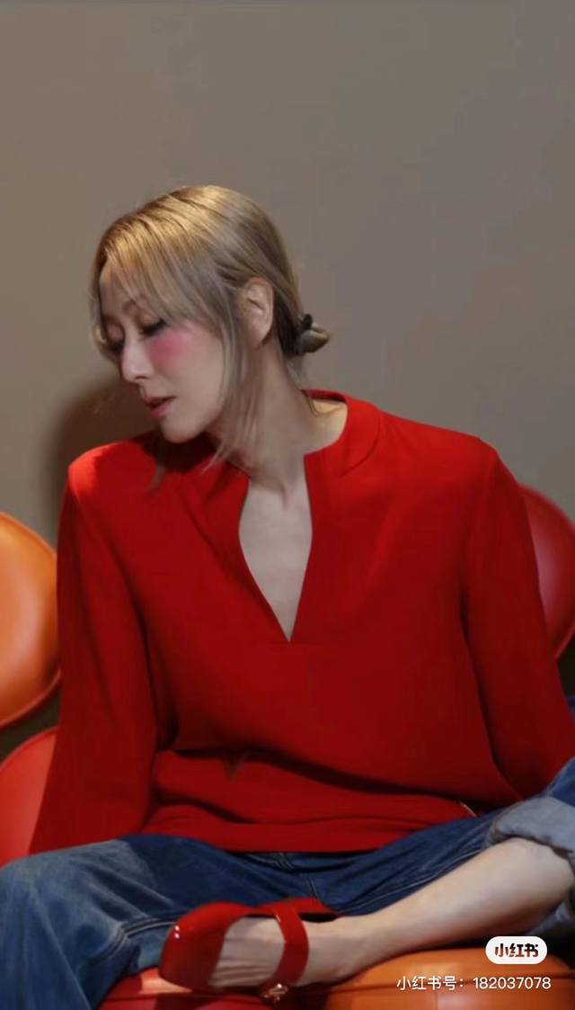 3048 V家真丝衬衣 V字口袋设计 包容性好 随意大气 白色 红色 尺码：S M L