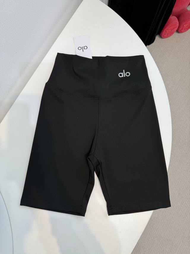 alo 5分薄款弹力鲨鱼裤 瑜伽裤 打底裤 收腹提臀 健身必备！裸感防晒 轻薄塑形不透 夏季穿着不闷热 收紧腿部赘肉 穿上就是细长腿 无勒感四面高弹不紧绷 黑咖