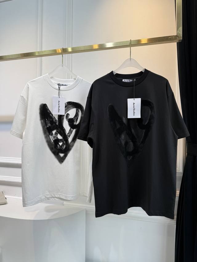 acne Studio* 春夏520限定新款 爱心涂鸦微标圆领短袖T恤 潮人出街必备 情侣款哦 上身超酷 回头率百分百 采用定制面料 Oversize宽松款轻松