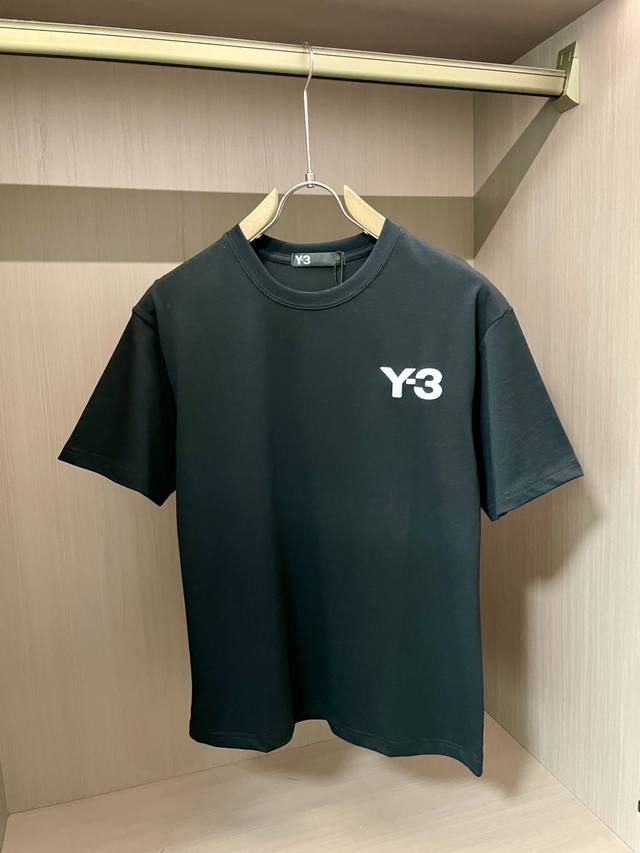 y-3 官网同款 官网同款 官网同款 重磅推荐！2025Ss夏装新品 专柜在售 最新系列图案Logo短袖T恤 必须人手一件的节奏！进口顶极精梳棉面料，极为亲肤舒