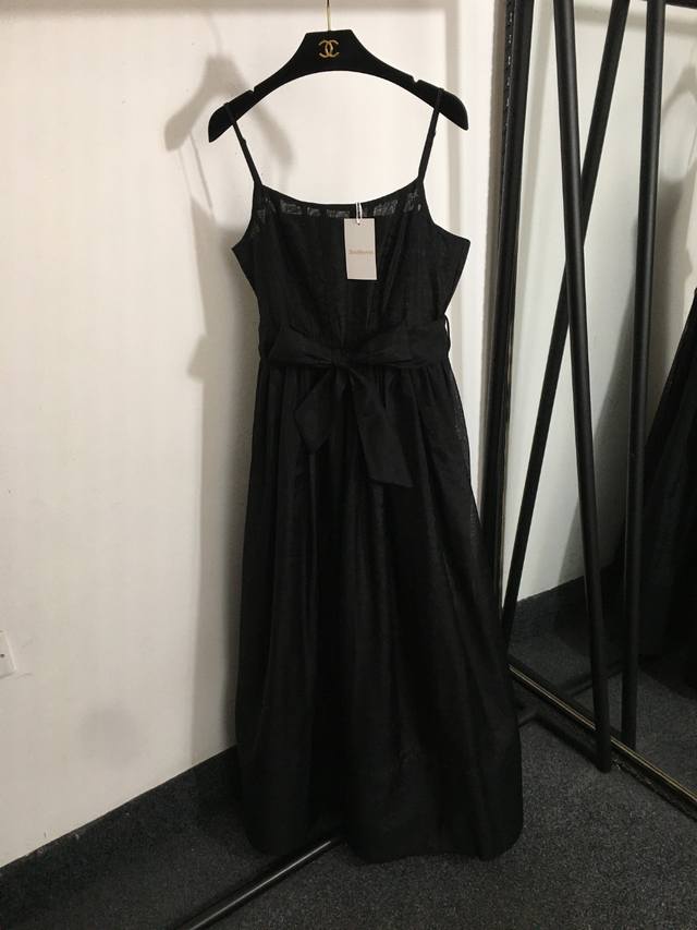 款号20252803 Zimmermann新款 法式优雅系带收腰吊带连衣裙 长裙，黑色，S-Xl， M码；胸围86，腰围74，长120