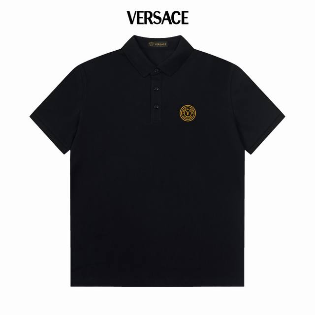 versace 范思哲字母Logo 精美Logo Polo衫 升级，灵感源自八十年代复古 原版面料 官方同款 定制 同缸染面料 手感非常舒服 春夏最新砖柜同步