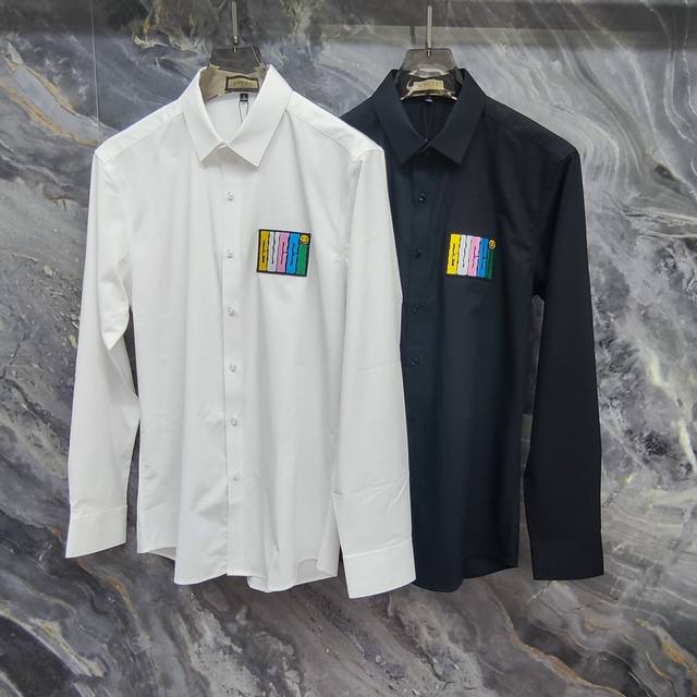 古奇 Gucci 2025Ss新款长袖 衬衫 衬衣，高端版本！专柜定制面料 透气舒适度高，细节无可挑剔，品牌元素设计理念，体现高品质。手感细腻柔软！呈现休闲裁剪