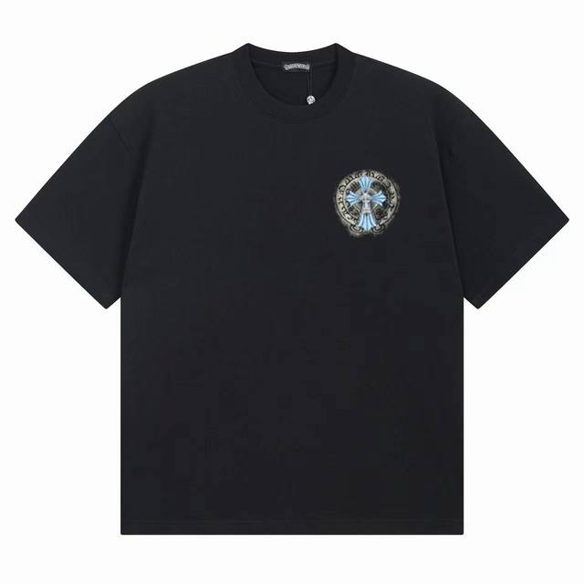 d31 Chrome Hearts 克罗心 十字架泼墨梵文字母百搭潮流短袖T恤男女同款 吊牌 领标 水洗唛 三标齐全 定织定染250克精梳棉面料 黑白色 S-X