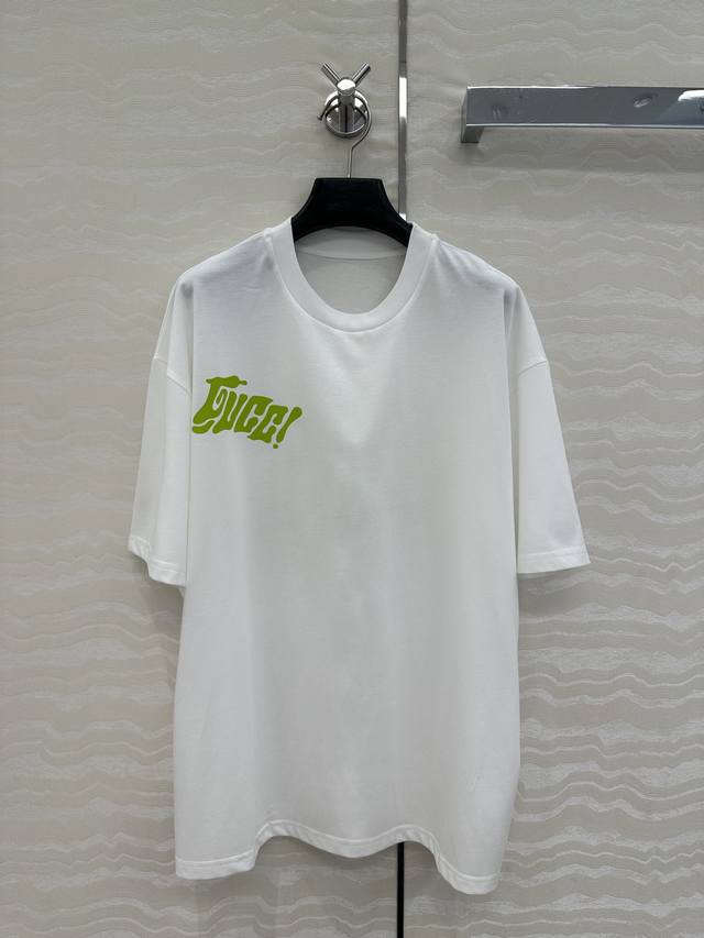 独家首发原单品质Gg插画师联名新品。时髦尖子生穿搭。超有Playful氛围短袖T恤。 前后定位印花设计气质宽松版型Overzise男女同款设计！又A又飒减龄又时