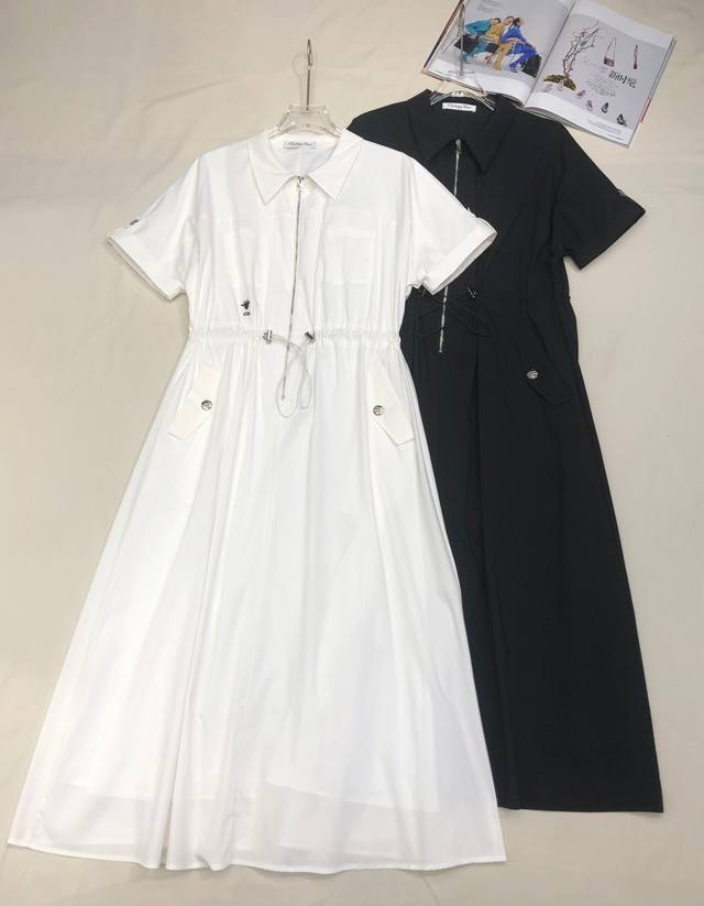 4Io* 25Ss新款方领连衣裙 上翻袖子搭配纽扣 松紧收腰设计 小蜜蜂刺绣装饰 高品质 两色三码Sml