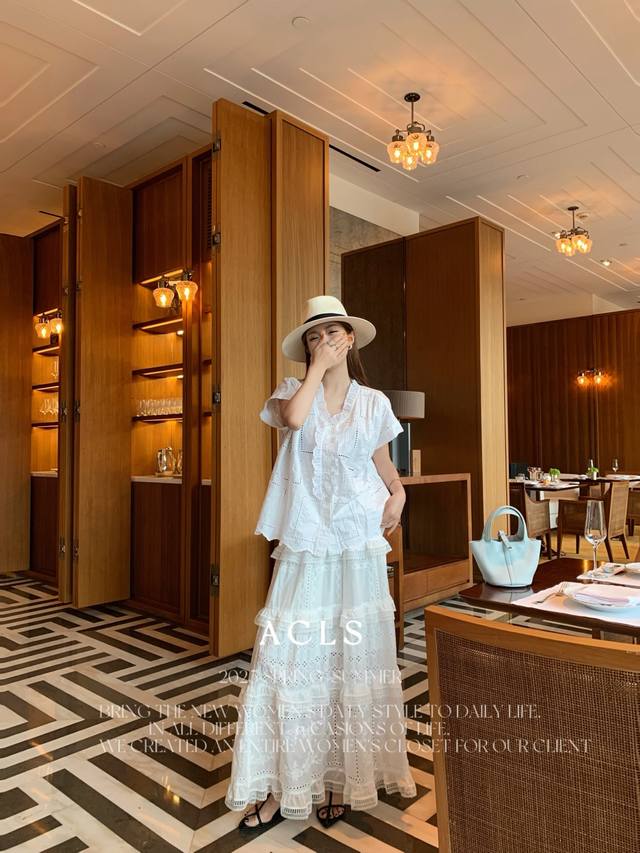 这个夏季必须拥有的白月光半裙 女生无法抗拒的蛋糕裙 超美蕾丝镂空重工刺绣很精致法式慵懒浪漫Sml