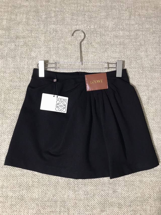 loewe 罗意威女装棉质不对称手工褶皱A字设计休闲半身裙短裙。Smlxl