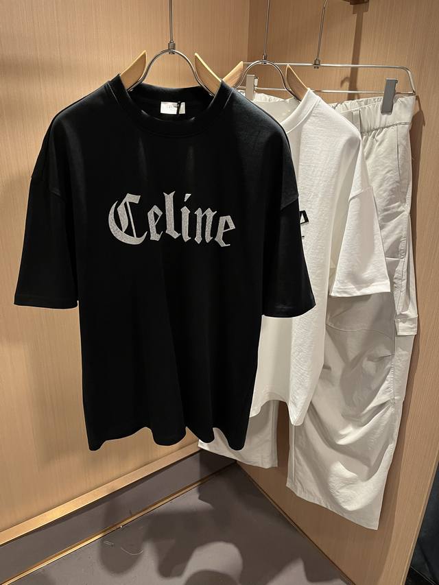 celin*瑟琳 2025春夏新款时尚休闲圆领短袖T恤，经典男女同款情侣短袖T恤衫！贸易公司渠道稀出，同步官网发售！25年早春时尚新款推荐，越来越向年轻新势力迸