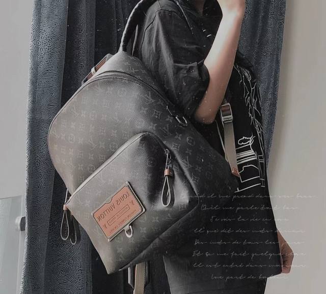 简易包装无盒 高品质 下单名称 Lvm45218贴图双肩 高端货 新款 Louis Vuitton 双肩包 m45218 discovery 双肩包 disco