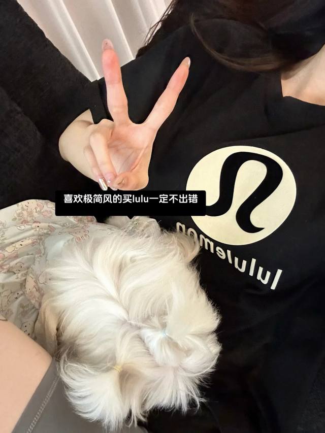 上新 重工凸起硅胶3M反光大标短袖T恤 露露今年太好看反光大标太高级啦 既有慵懒感又兼顾舒适度 按头安利 立体凸起Logo很高级一点儿也不会Low 纯棉260双