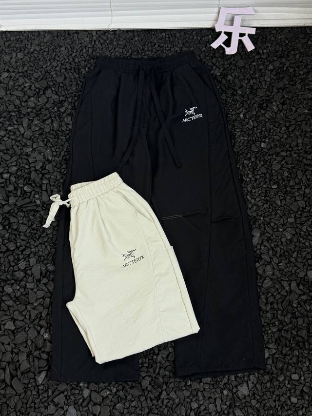 始祖鸟 Arcteryx 夏季户外运动透气冷感面料速干运动长裤 男女款 - 它采用定制冷感面料 接触皮肤的瞬间 凉意袭来 在炎炎夏日也能让你保持清爽 仿佛给双腿