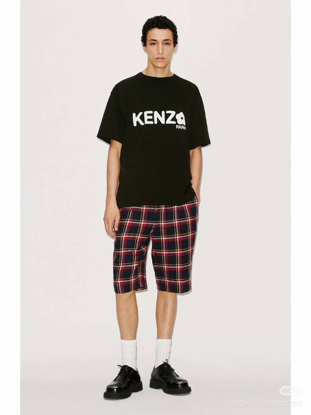 模特图 高品质 kenzo 新款 柜子情侣款圆领短袖T恤 柜子同步 上身帅气时尚个性潮流长袖T恤 简单有个性 上身效果巨帅 打底外穿都很好看 颜色搭配也超赞的
