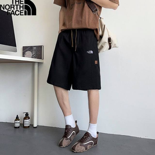 北面The North Face夏季新款 男女同款松紧腰抽绳莱赛尔透气薄款户外工装休闲短裤 男士五分裤 休闲裤 颜色:黑色 灰色 棕色 尺码:M-4Xl