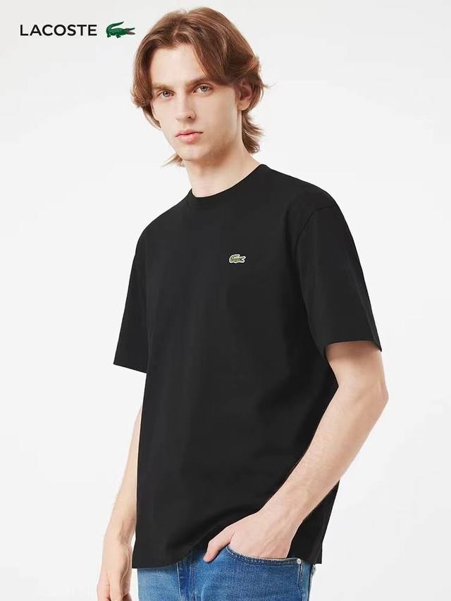 模特图 高品质 货号2552 lacoste法国鳄鱼男装经典基础款7色休闲纯棉舒适短袖正肩T恤 官网新款 胸前经典刺绣Logo 高品质货全棉220克洗水面料 柔