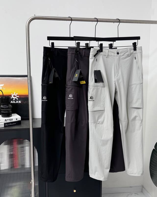 供 凯乐石Kailas 运动户外T9-X系列Cordura面料耐磨长距离登山徒步快干休闲裤 虽然这是一款薄款速干面料 但是在实际使用中合适的剪裁在行走时丝毫没有