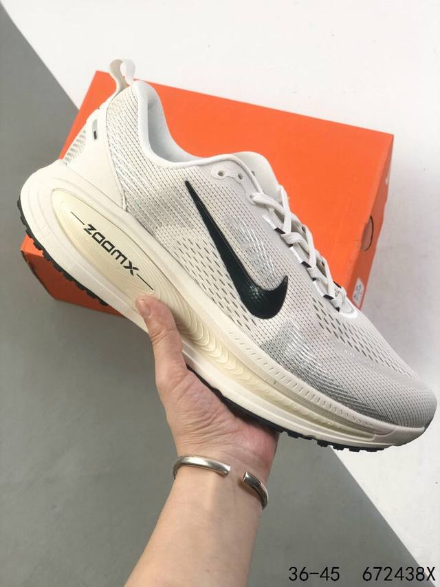 真标带半码 耐克 Nike Air Zoom Vomero 18 休闲运动跑步鞋 全新科技提前原鞋开发 必定是官方强力主推款式 真正的Zoom缓震科技嵌入 缓震