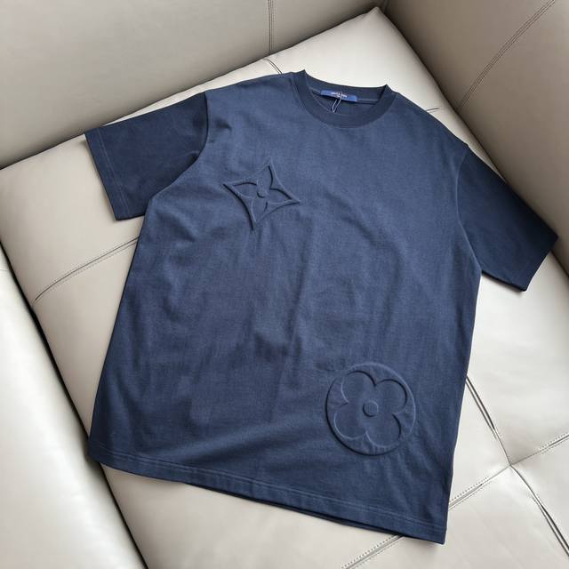 顶级最高版本 Lv路易威登Louis Vuitton 驴家1V 经典印章压花图案圆领半袖T恤短袖 男女同款 情侣款 宽松版型 最高版本 原版面料 高版本 高品质