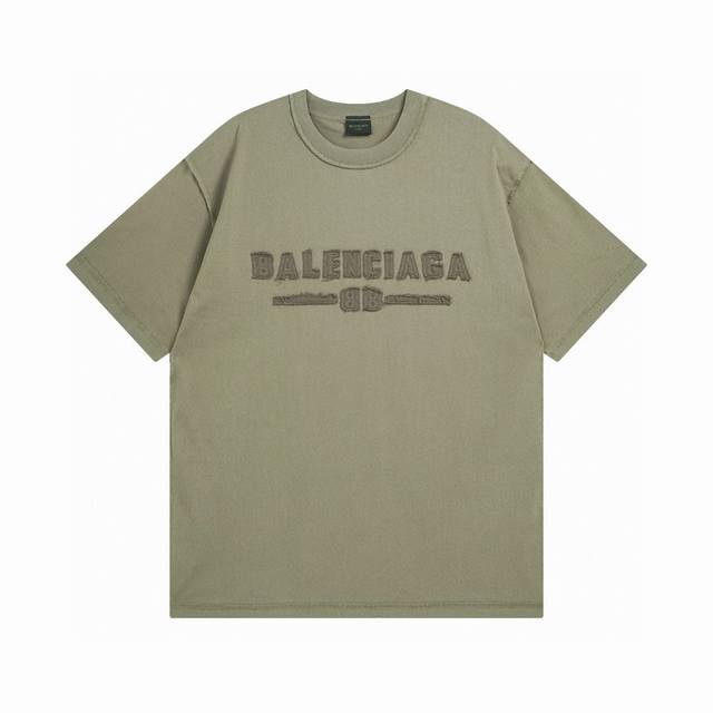 balenciaga 巴黎世家2025新款字母Logo胸前贴布刺绣水洗圆领短袖T恤 本市场No.1的质量 真正天花板品质 成衣反面缝合 全部原版开发注意细节图