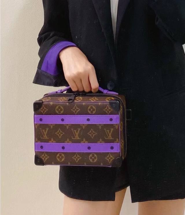 Louis Vuitton Handle Soft Trunk 手袋 M45936 路易威登 Lv 专柜最新限量款紫色软盒子邮差包单肩包 顶级品质 随意比对 配