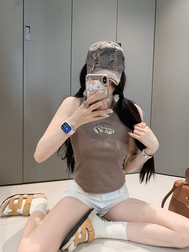 diesel迪赛定制金属Logo洗水修身背心 款号 25672205442 颜色 图片色 尺码 Sml s码80-95斤 m码95-110斤 l码110-125