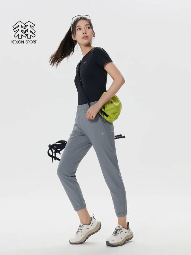 模特+细节 可隆女裤 Kolon Sport可隆女士户外运动休闲速干裤冰丝裤 裤脚反光拉链设计 束脚抗菌抗污长裤面料吸湿排汗干爽舒适紫外线阻隔率 99%Upf