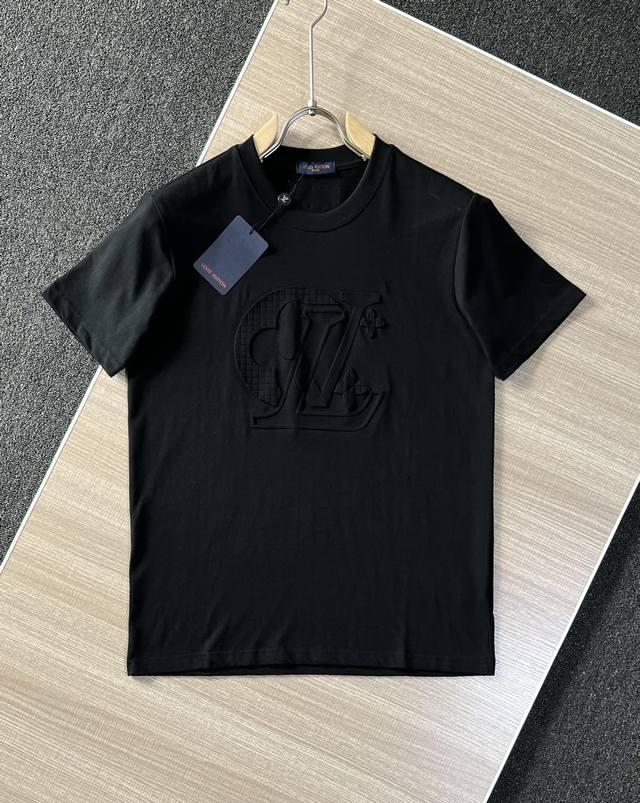 高品质 louis Vuitton 路易威登3D压花立体浮雕T桖 25Ss春夏新款 原版面料 32支240克双纱纯棉面料 时尚而奢华 官网同款爆款短袖 1:1原