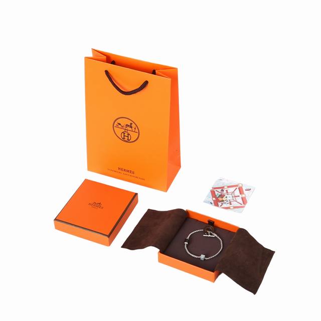 hermes爱马仕 Meli-Melo Bracelet 小牛皮-男款-潮到爆的手链 Meli-Melo 精致-金属-手链-男款 传承着这门技艺的工匠精制而成