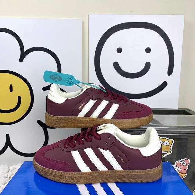 德训Hy009酒红 Adidas Originals Samba Og 轻松脚感 低帮板鞋 男女同款 尺码36-44