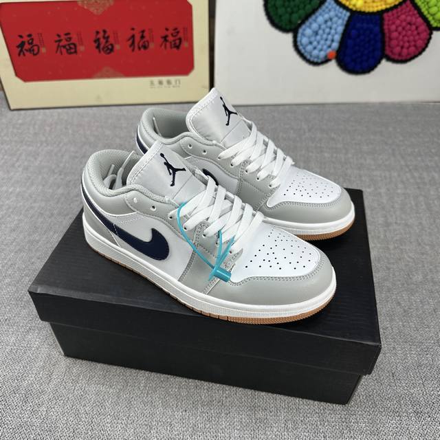 高版本 Aj Jordan Air Jordan 1 Low 耐磨防滑 橡胶底 低帮 复古板鞋 36-44 烟灰深蓝