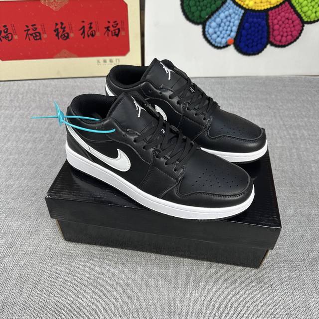 高版本 爆款Aj1系列款 Low 黑白脚趾 男女款36-44码