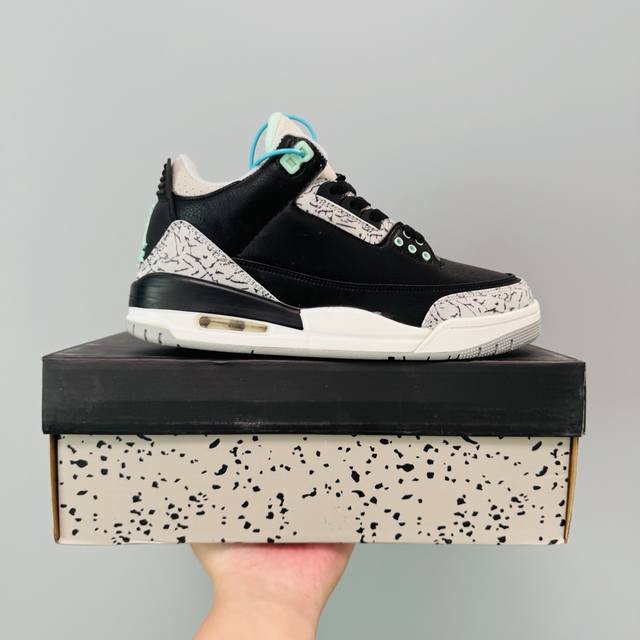 黑绿Nike Air Jordan 3 Retro Hide Andsneak Aj3 乔丹3代 Aj3 乔3 乔丹篮球鞋系列 辅以标志性的爆裂纹元素 经典的荔